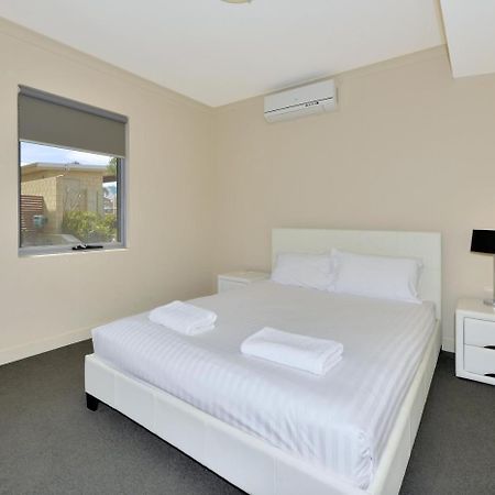 Serenity On The Terrace Aparthotel Mandurah Exterior photo