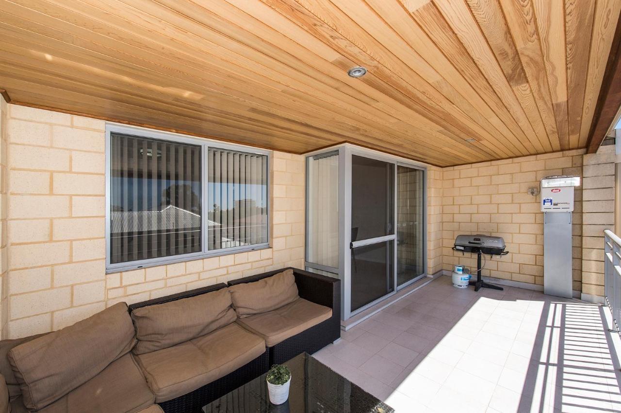 Serenity On The Terrace Aparthotel Mandurah Exterior photo