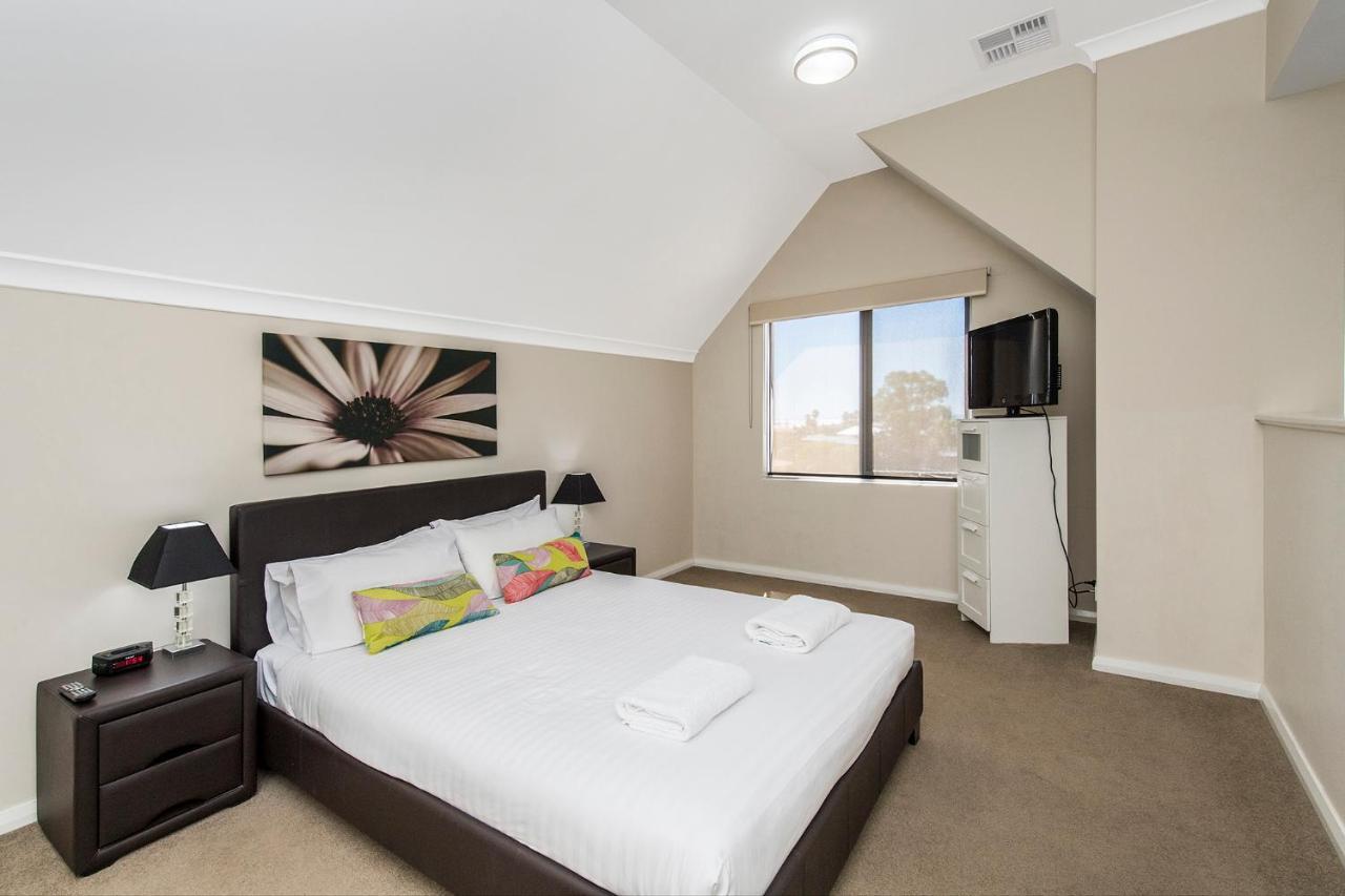 Serenity On The Terrace Mandurah Exterior photo