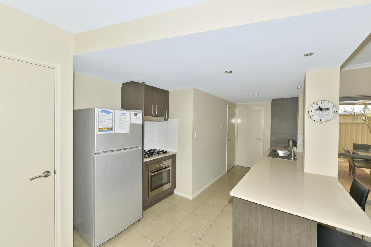 Serenity On The Terrace Mandurah Exterior photo
