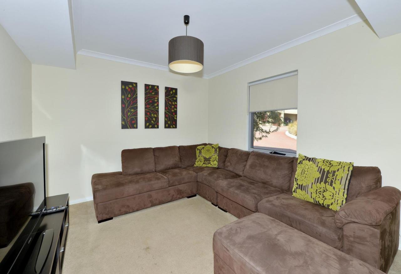 Serenity On The Terrace Mandurah Exterior photo