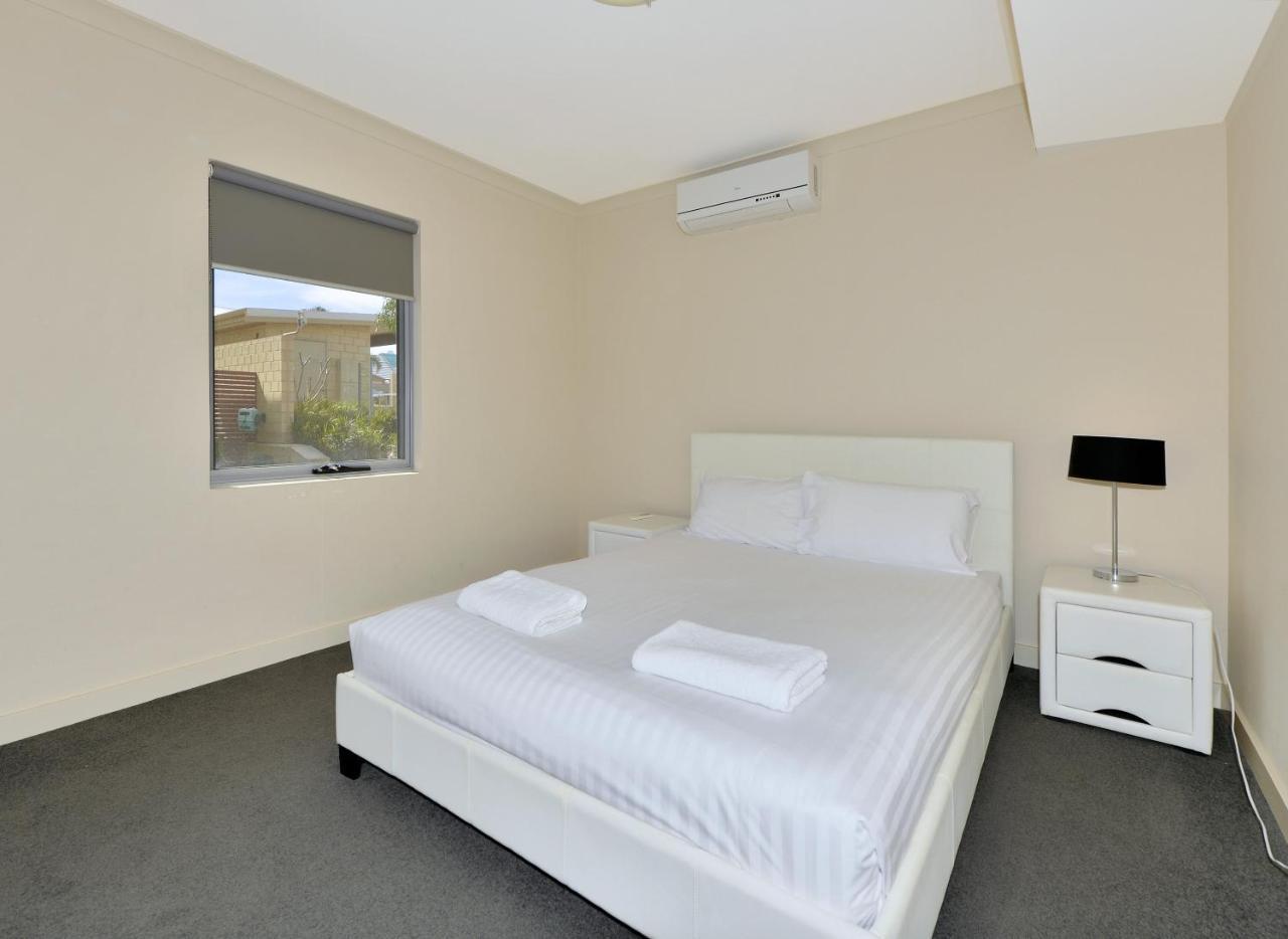 Serenity On The Terrace Aparthotel Mandurah Exterior photo