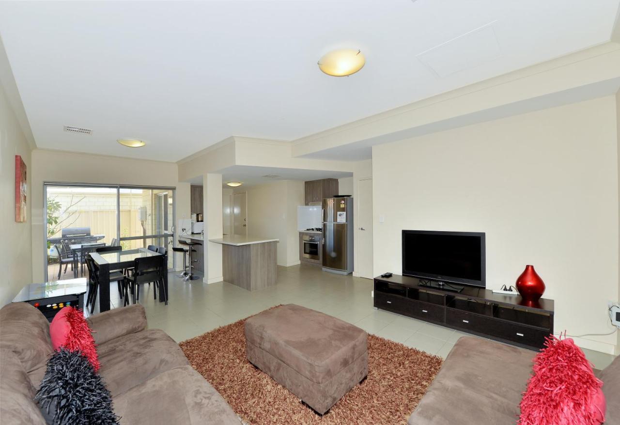 Serenity On The Terrace Mandurah Exterior photo