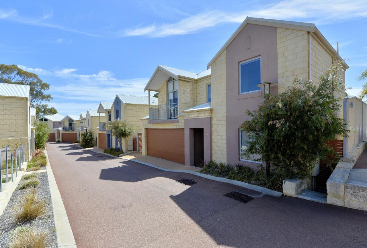 Serenity On The Terrace Aparthotel Mandurah Exterior photo