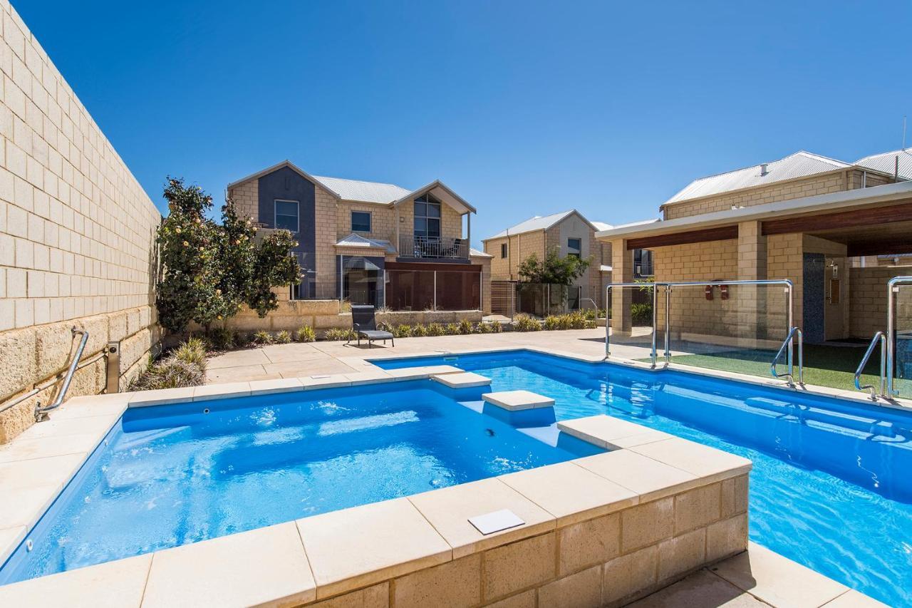 Serenity On The Terrace Aparthotel Mandurah Exterior photo